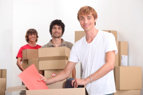 Van service handling boxes and household items in Maida Vale